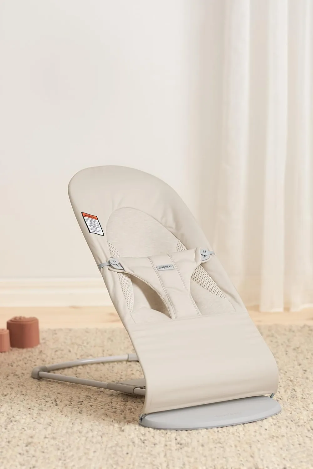 BabyBjörn Bouncer Balance Soft, Light Beige, Woven/Jersey, Tri-Fabric | 2-in-1 Adjustable Baby Bouncer Seat and Toddler Chair, Newborn to Toddler (8-29 lbs), 4 Positions, Lightweight & Portable