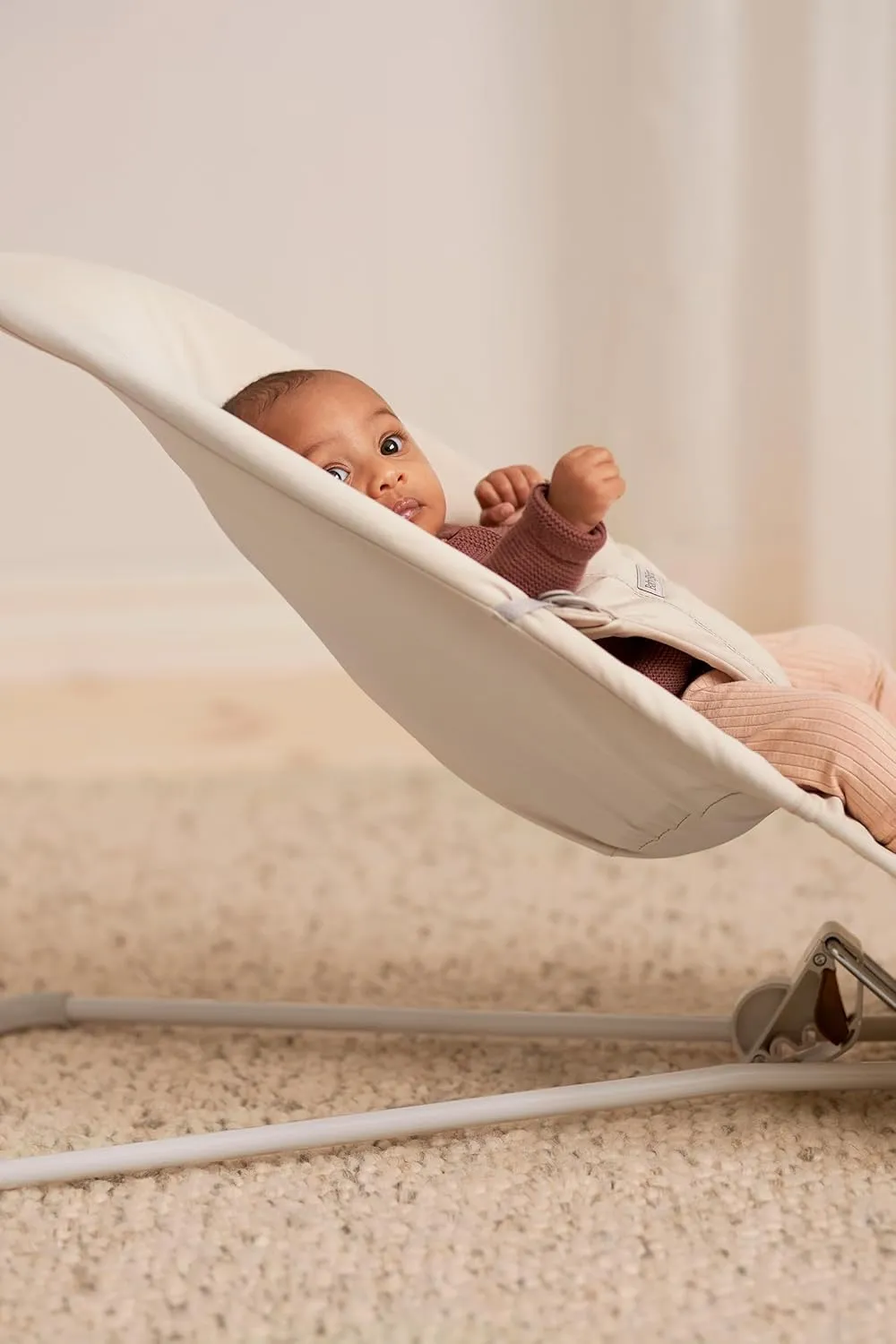 BabyBjörn Bouncer Balance Soft, Light Beige, Woven/Jersey, Tri-Fabric | 2-in-1 Adjustable Baby Bouncer Seat and Toddler Chair, Newborn to Toddler (8-29 lbs), 4 Positions, Lightweight & Portable