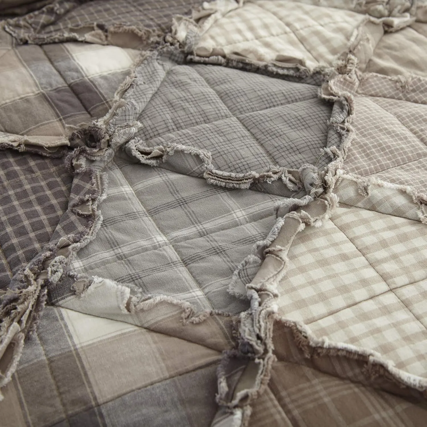 Donna Sharp Bedding Set - 3 Piece - Smoky Mountain Cotton Contemporary Quilt Set with Full/Queen Quilt and Two Standard Pillow Shams