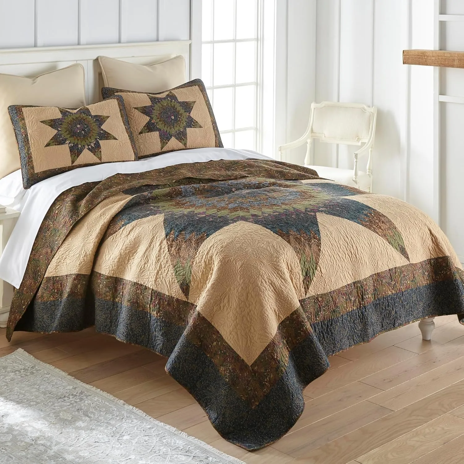 Donna Sharp King Bedding Set - 3 Piece - Forest Star Cotton Lodge Quilt Set with King Quilt and Two Standard Pillow Shams - Machine Washable