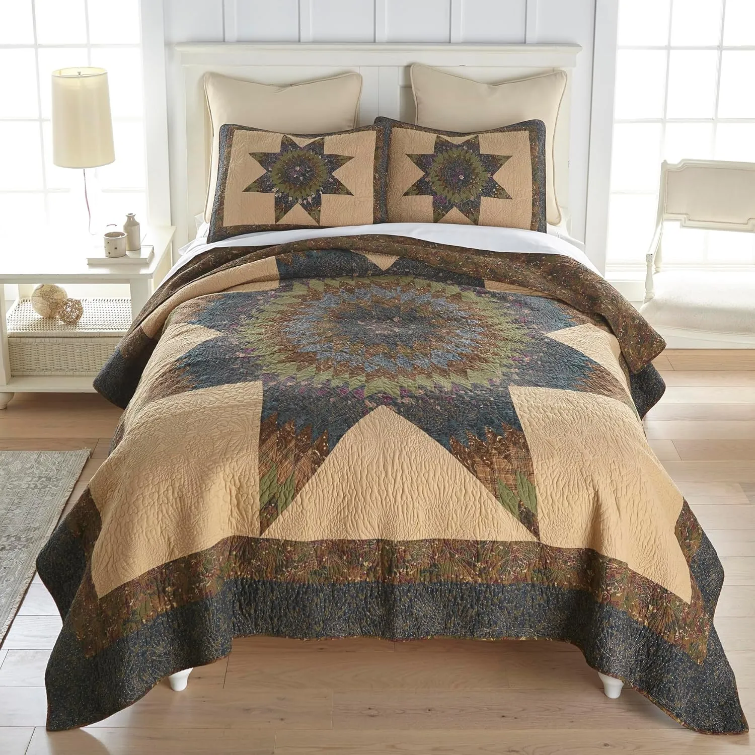 Donna Sharp King Bedding Set - 3 Piece - Forest Star Cotton Lodge Quilt Set with King Quilt and Two Standard Pillow Shams - Machine Washable