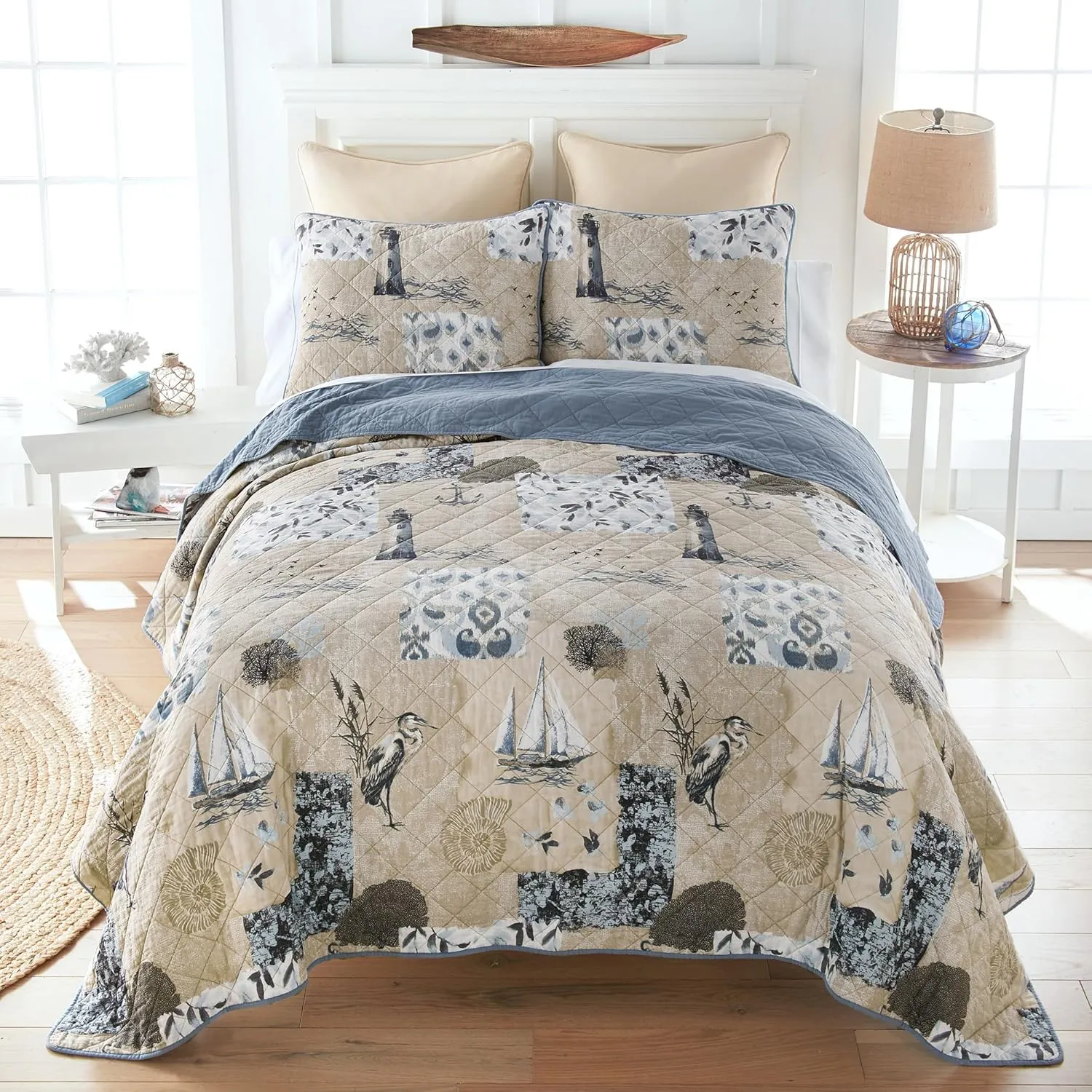 Donna Sharp Seascape Cotton Quilted Bedding Set - 3-Piece Queen Size Quilt Set - Includes 1 Quilt and 2 Standard Pillow Shams - Machine Washable - Coastal Design