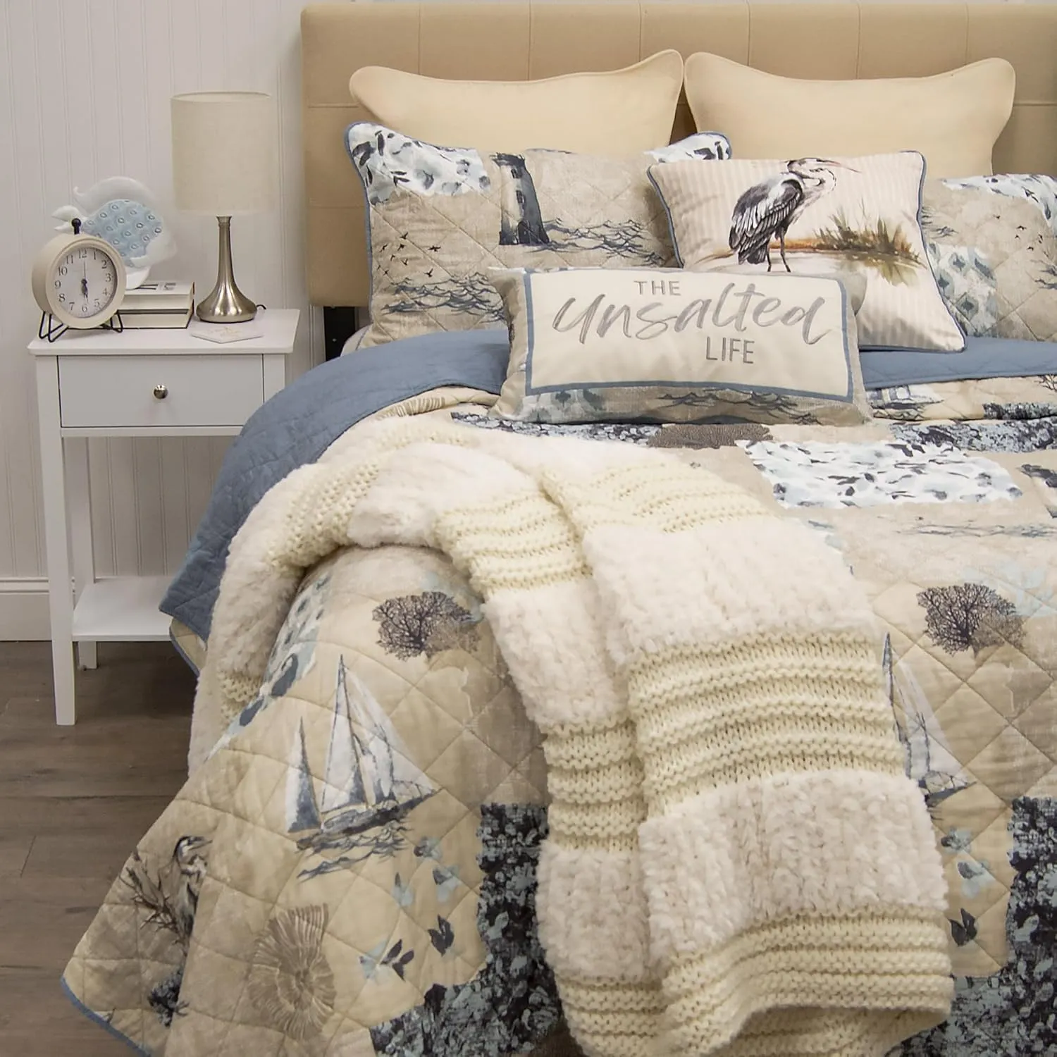 Donna Sharp Seascape Cotton Quilted Bedding Set - 3-Piece Queen Size Quilt Set - Includes 1 Quilt and 2 Standard Pillow Shams - Machine Washable - Coastal Design