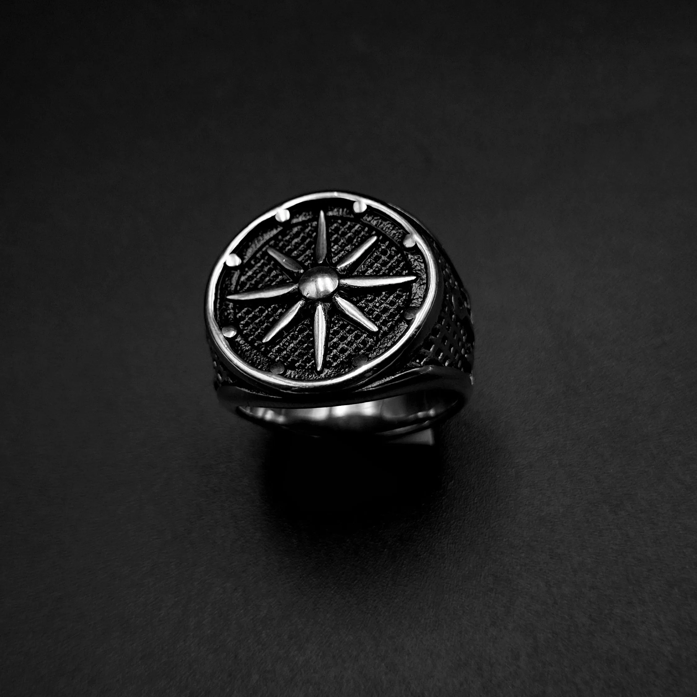 Explore Ring